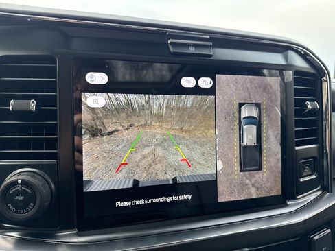 New 2026 Ford F250 Lariat w/ Black Appearance Package image 34