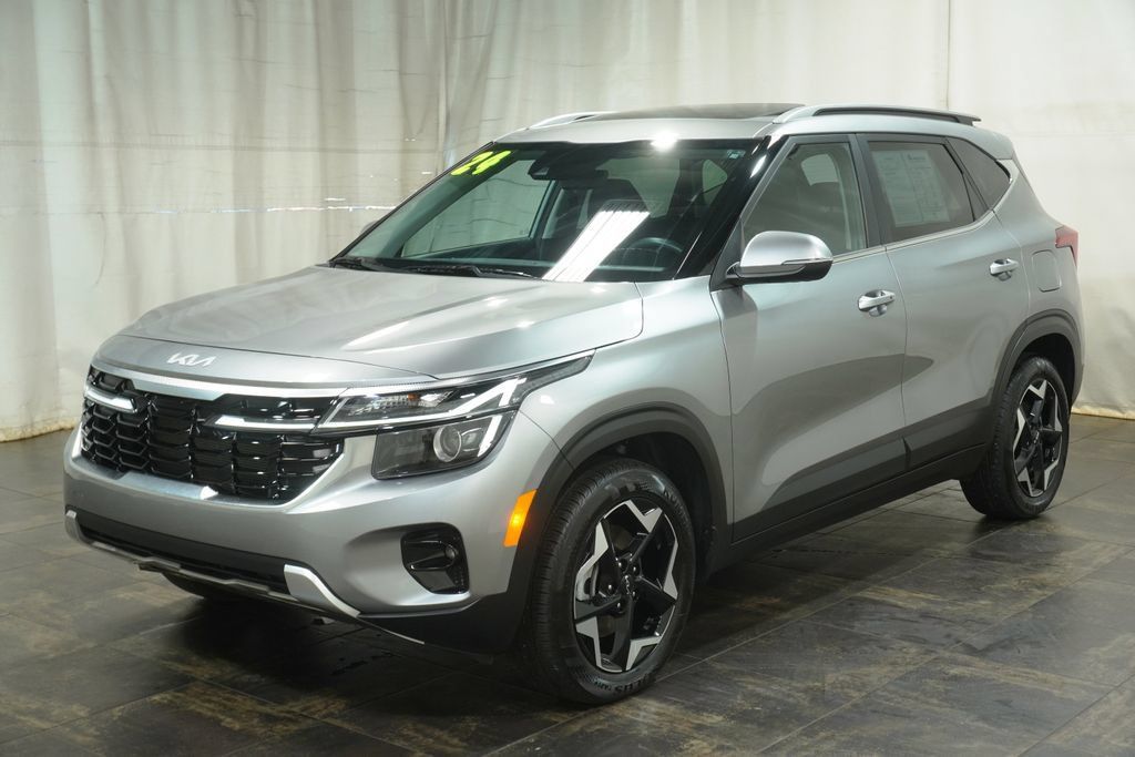 Used 2024 Kia Seltos EX AWD/4WD image 2