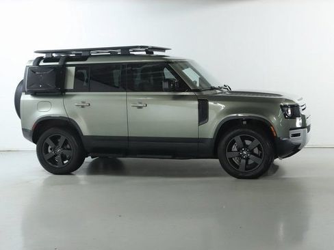 Certified 2022 Land Rover Defender 110 SE AWD/4WD image 11