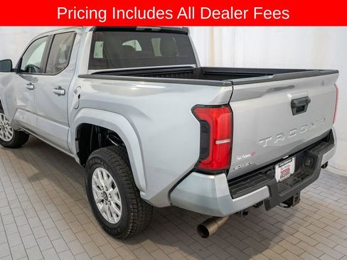 Certified 2024 Toyota Tacoma SR5 AWD/4WD image 3