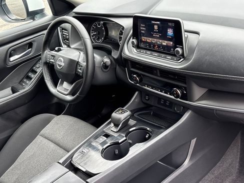 Certified 2026 Nissan Rogue SV w/ Cold Weather Package FWD image 31