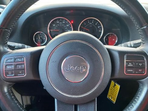 Used 2016 Jeep Wrangler Unlimited Rubicon w/ Dual Top Group image 36