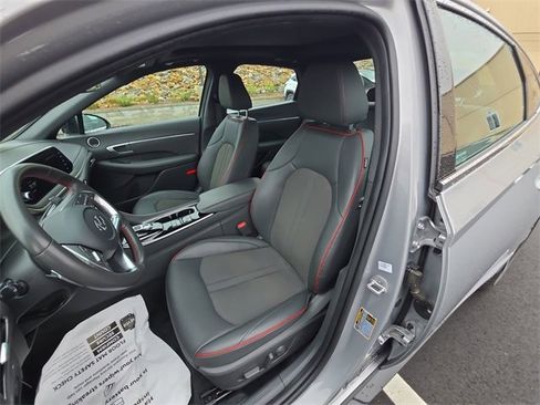 Used 2023 Hyundai Sonata SEL Plus w/ Cargo Package image 11