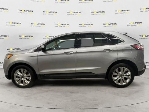 Used 2023 Ford Edge Titanium AWD/4WD image 2