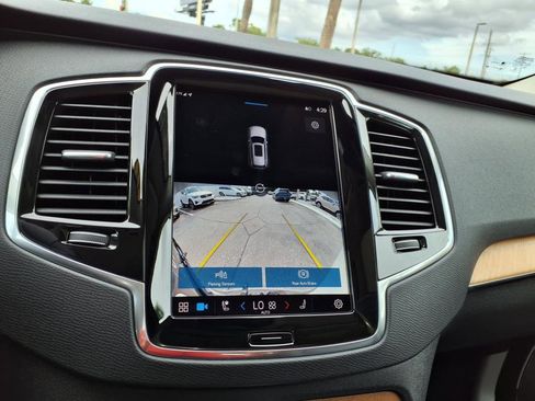 Certified 2023 Volvo XC90 B6 Plus w/ Protection Package Premier image 28