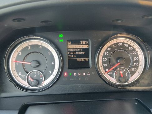 Used 2018 RAM 1500 Express RWD image 23