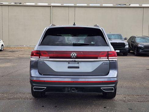 Used 2025 Volkswagen Atlas SE AWD/4WD image 6