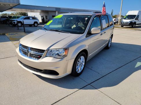 Used 2013 Dodge Grand Caravan SXT image 1