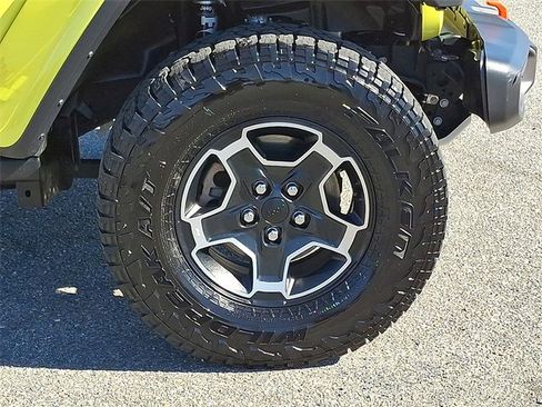 Used 2023 Jeep Gladiator Mojave w/ Cold Weather Group image 8