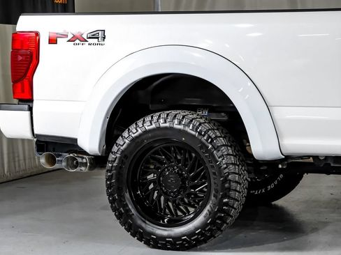 Used 2022 Ford F250 Platinum w/ FX4 Off-Road Package AWD/4WD image 7