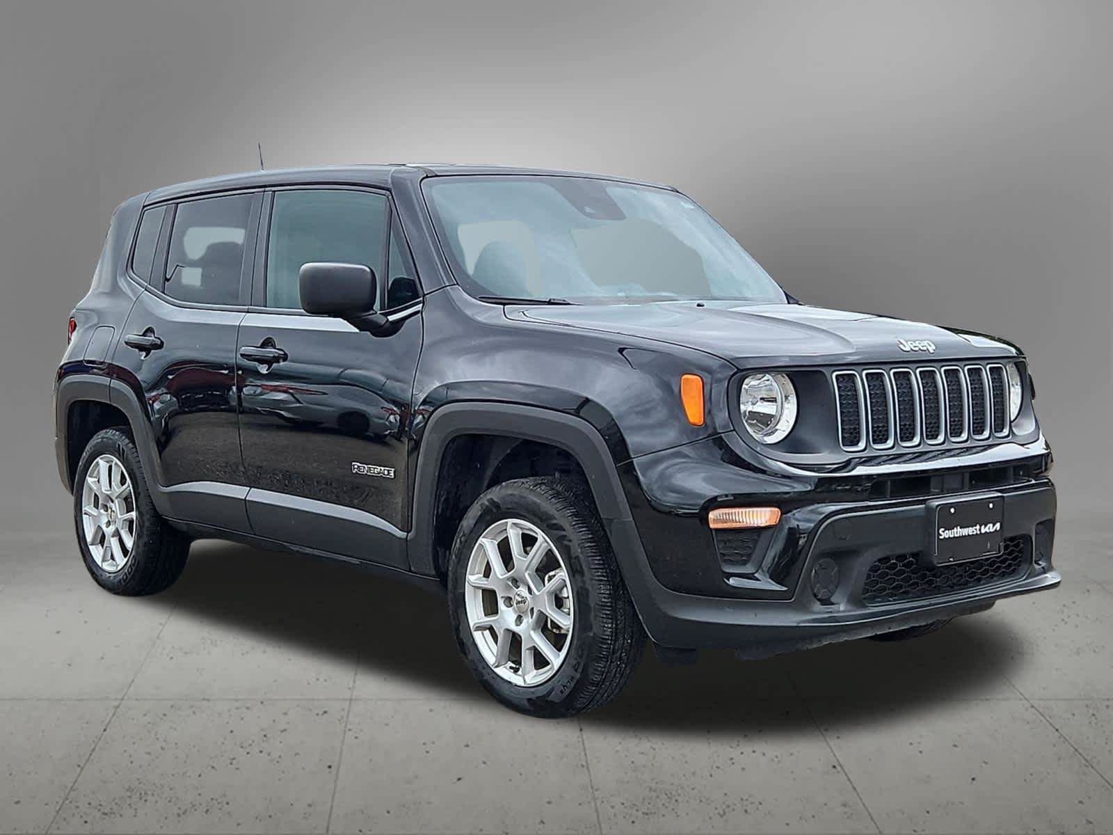 Used 2023 Jeep Renegade Latitude AWD/4WD image 8