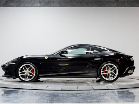Used 2022 Ferrari Roma RWD image 39