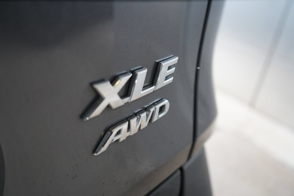 Used 2025 Toyota RAV4 XLE AWD/4WD image 7