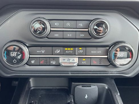 New 2025 Ford Bronco Outer Banks image 14