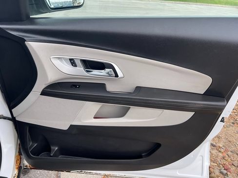 Used 2012 Chevrolet Equinox LS AWD/4WD image 23