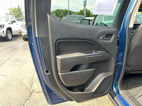 Used 2020 Chevrolet Colorado LT w/ LT Convenience Package AWD/4WD image 18