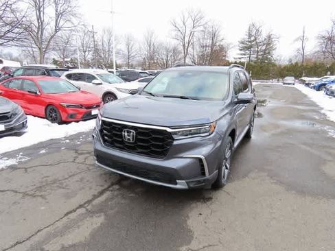 Certified 2025 Honda Pilot Elite image 1
