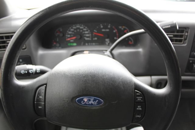 Used 2003 Ford F250 XLT RWD image 18