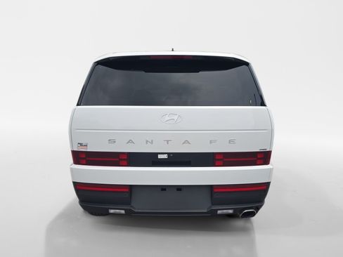 Used 2025 Hyundai Santa Fe SE AWD/4WD image 4