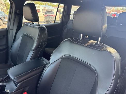 Certified 2025 Jeep Grand Cherokee L Laredo image 8