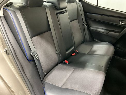 Used 2018 Toyota Corolla SE w/ SE Premium Package image 23