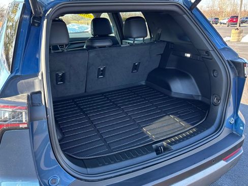 Used 2026 Chevrolet Equinox LT w/ Convenience Package II image 17