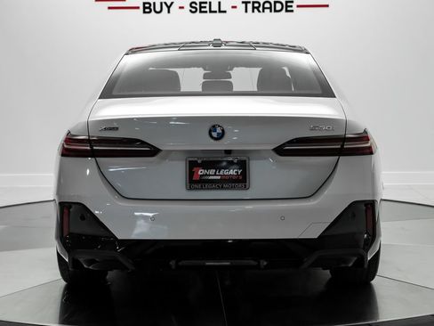 Used 2026 BMW 530i xDrive AWD/4WD image 13