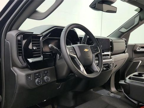 Used 2023 Chevrolet Silverado 1500 LT image 22