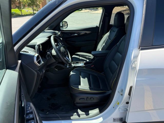Used 2025 Chevrolet TrailBlazer ACTIV w/ Convenience Package AWD/4WD image 11