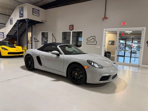 Used 2019 Porsche 718 Boxster RWD image 64