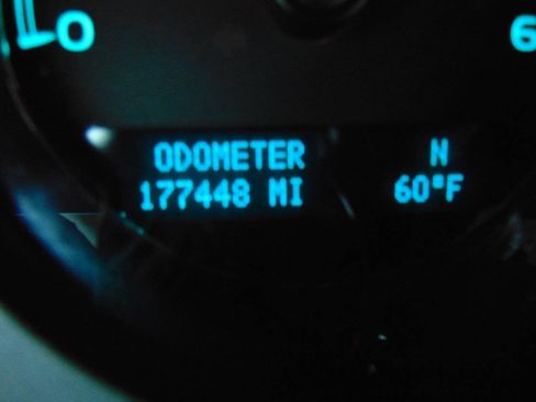 Used 2009 Chevrolet Suburban LT image 14