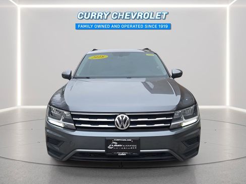 Used 2018 Volkswagen Tiguan SE w/ Panoramic Sunroof Package image 5