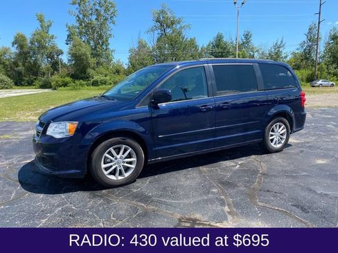 Used 2016 Dodge Grand Caravan SXT FWD image 2