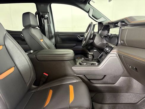 Used 2025 GMC Sierra 1500 AT4 AWD/4WD image 14
