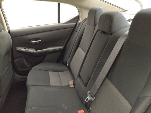 Used 2021 Nissan Sentra SV FWD image 18