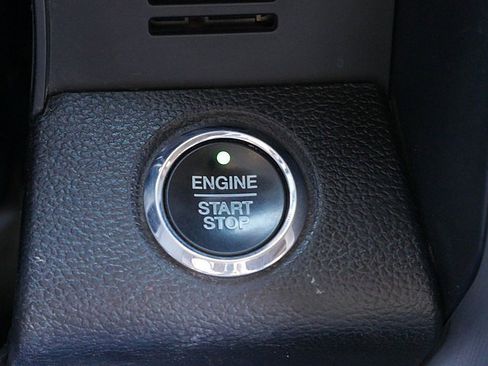 Used 2020 Ford F350 Platinum w/ FX4 Off-Road Package image 36