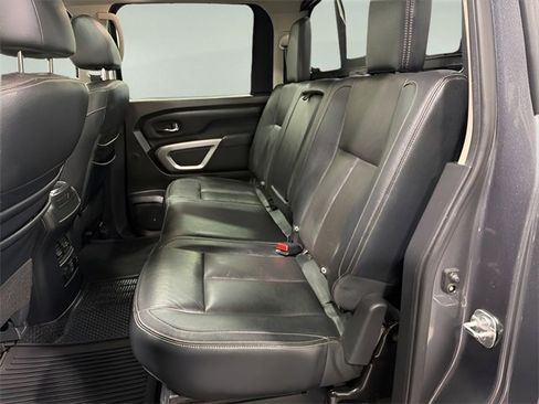 Used 2020 Nissan Titan SL w/ Moonroof Package image 33