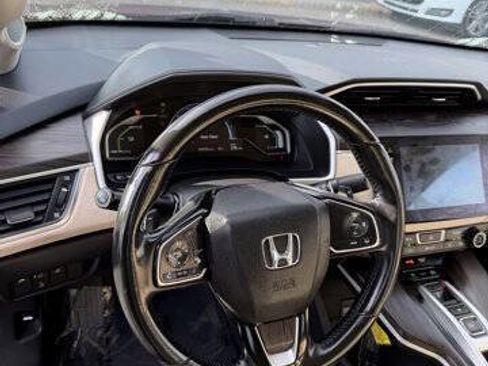Used 2018 Honda Clarity Touring image 12
