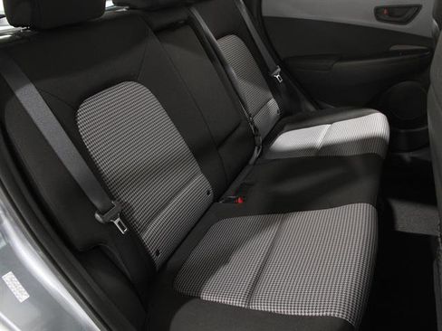 Used 2019 Hyundai Kona SE image 16