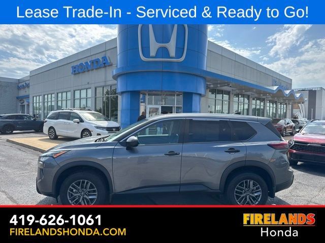 Used 2025 Nissan Rogue S FWD image 1