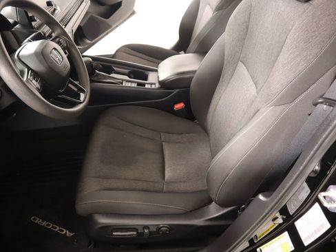 Used 2023 Honda Accord EX image 11