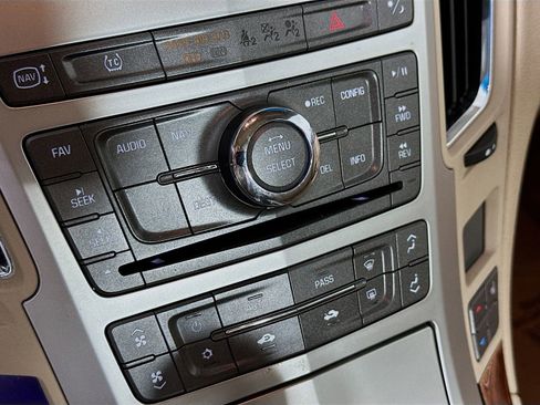 Used 2010 Cadillac CTS Luxury image 15