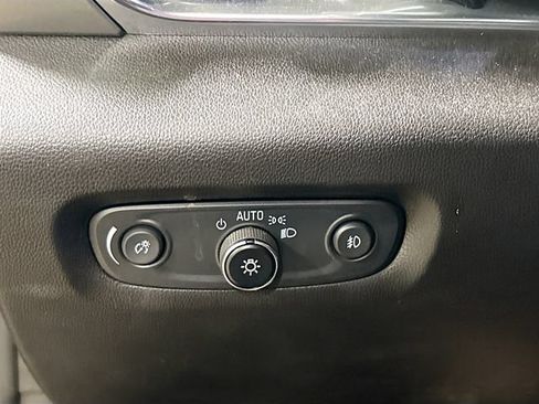 Used 2021 Chevrolet Traverse LT AWD/4WD image 11
