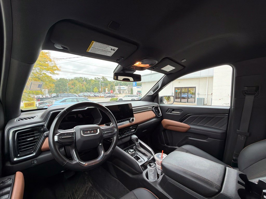 Used 2024 GMC Canyon AT4 w/ Canyon Safety Plus Package AWD/4WD image 9