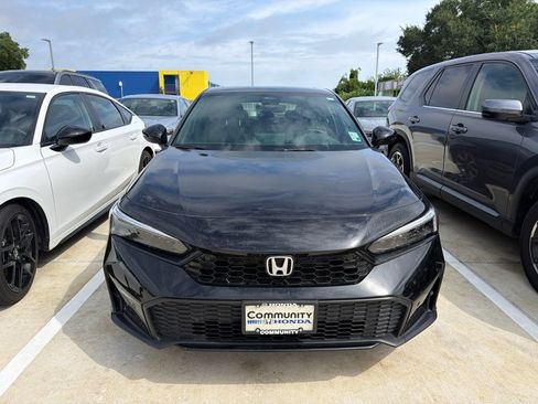 Used 2025 Honda Civic Sport Touring image 2
