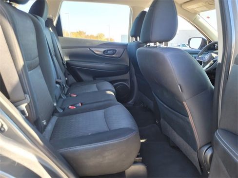 Used 2020 Nissan Rogue S image 12