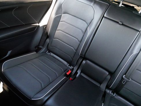 Used 2024 Volkswagen Tiguan SEL R-Line w/ MDO Package, Two-Row AWD/4WD image 12