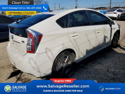 Used 2015 Toyota Prius Persona Series image 4