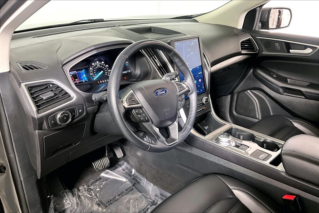 Used 2024 Ford Edge SEL AWD/4WD image 13