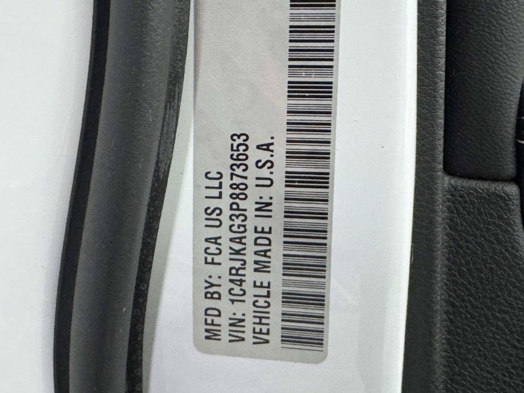 Used 2023 Jeep Grand Cherokee L Laredo AWD/4WD image 32